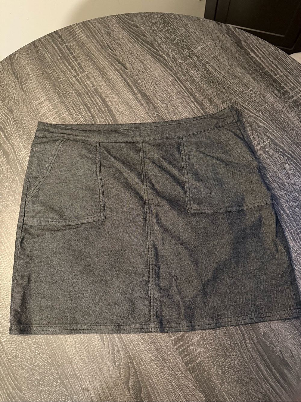 prAna Gray Organic Cotton Stretch Denim Utility Mini Skirt Size 12 Pockets